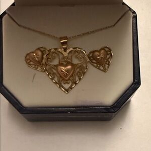 Elegant Gold Heart Jewelry Set 10 kt Gold